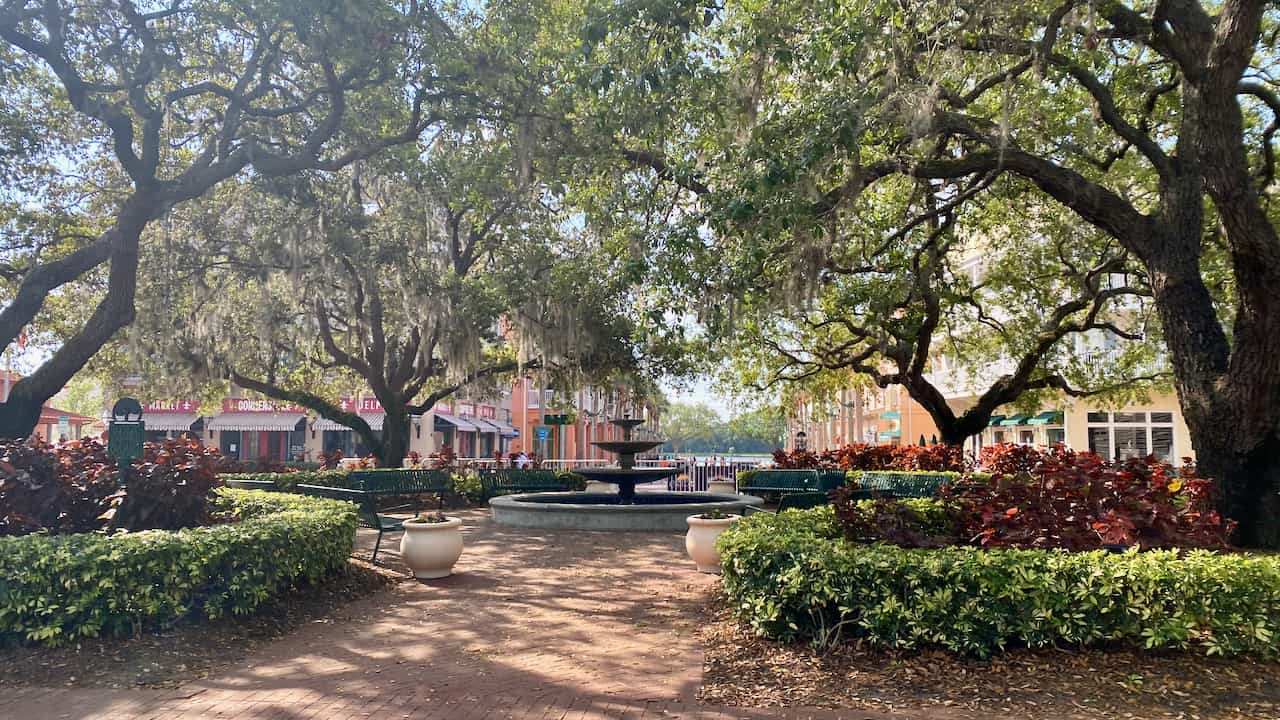 20 Best Golf Cart Communities & Cities In The US [2023]