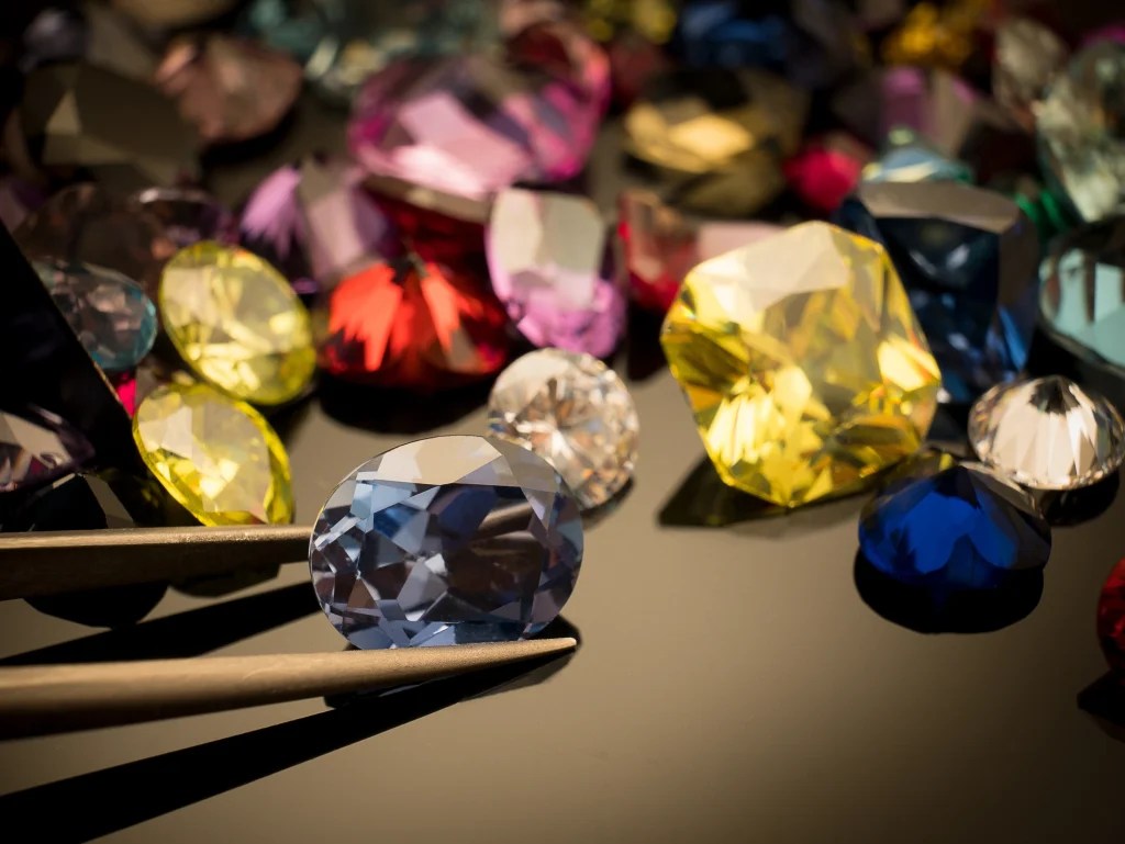 A Helpful Guide To Buying Colored Diamonds SenseOrient