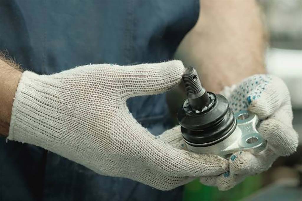 Deciphering the Differences Ball Joints and UJoints in Vehicle