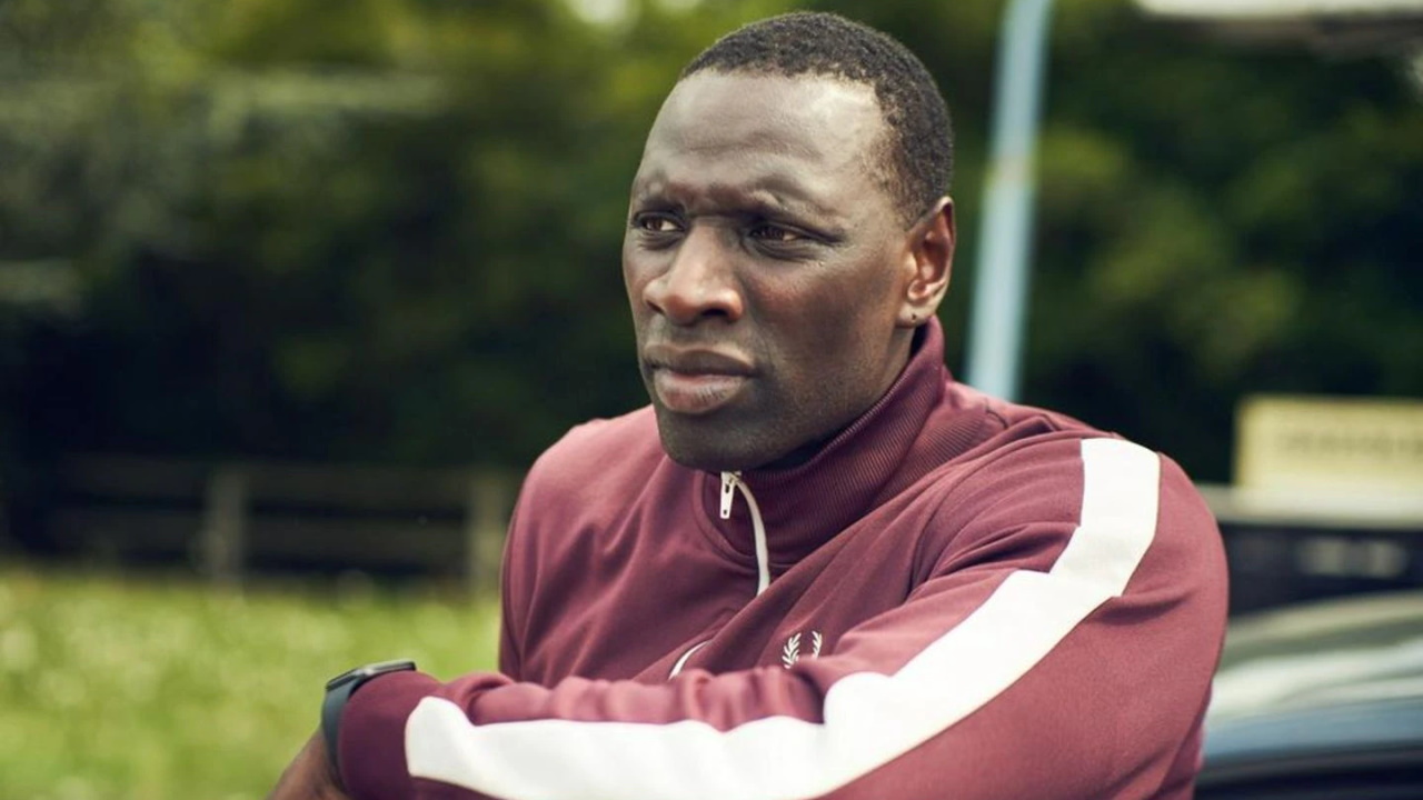 Omar sy sera bientôt à l'affiche au cinéma. Die Beeindruckende Schauspiel Karriere Von Omar Sy Video Zusammenfassung Seriesly Awesome