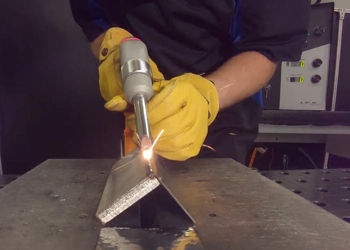 IPG Handheld Fiber Laser Welder SerraLaser