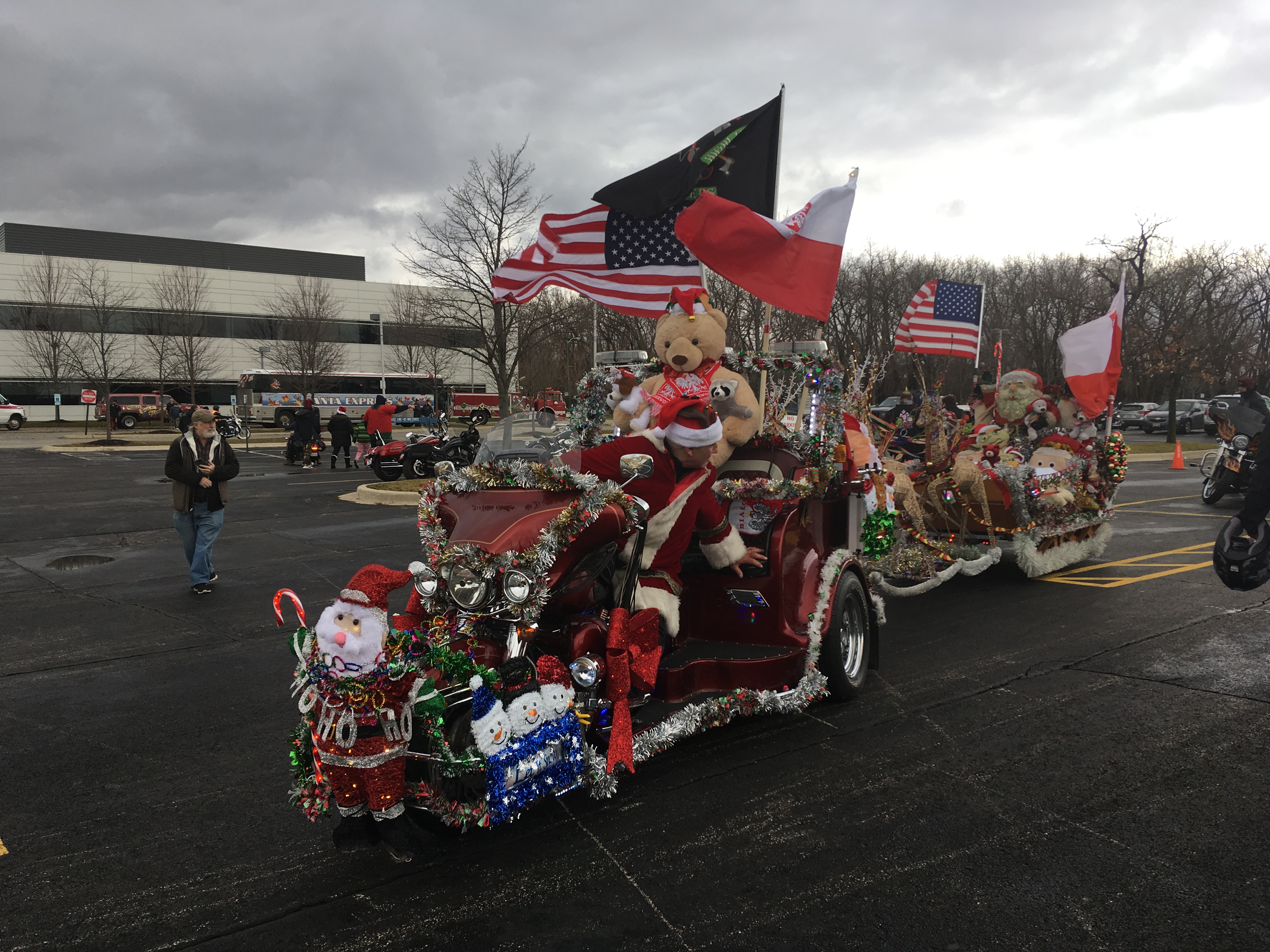 Toys for Tots Motorcycle Parade in Chicago 2018 pictures