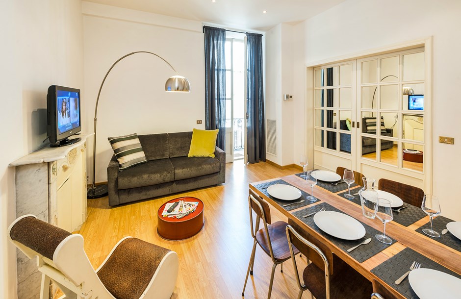 Luxury Apartments in Rome Near The Colosseum