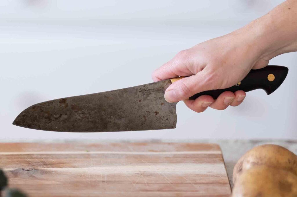 Safety Tips for Your Best Kitchen Knives