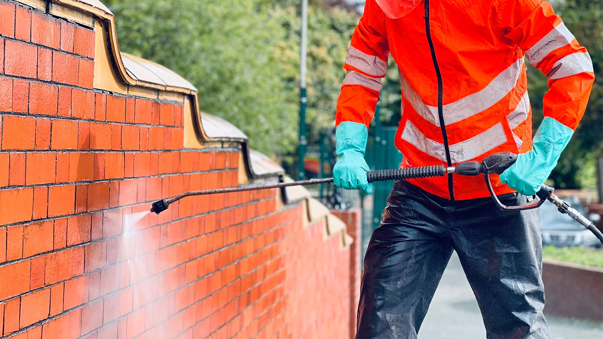A Guide On How To Restore & Clean Bricks Outside Servos Exterior Cleaning