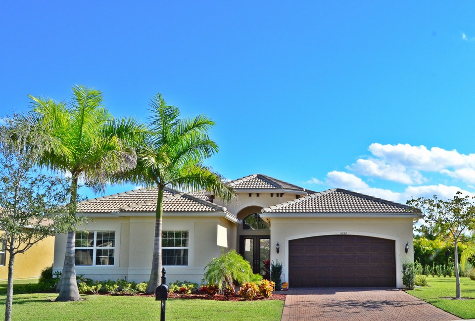 11868 FOX HILL CIRCLE BOYNTON BEACH, FL Boynton Beach, Florida Real