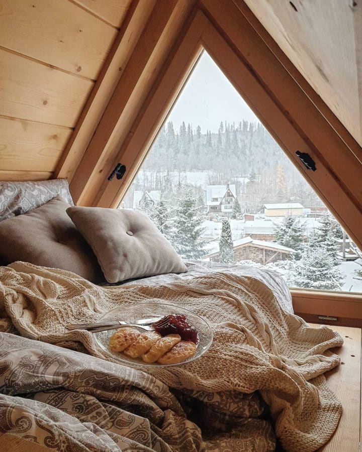 5 Cozy Small Spaces And Nook Ideas Setting For Four Interiors