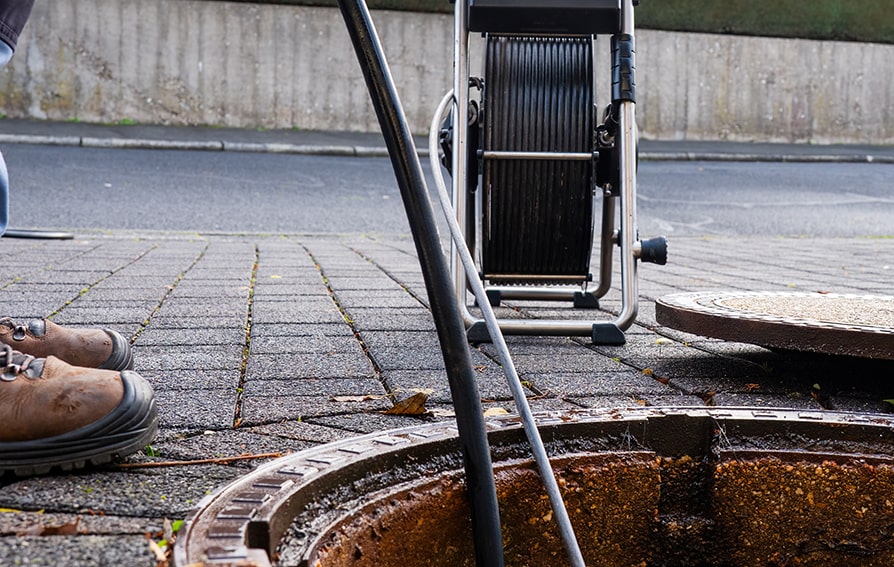 Commercial sewer & drain cleaning for Milwaukee area businesses Sewer