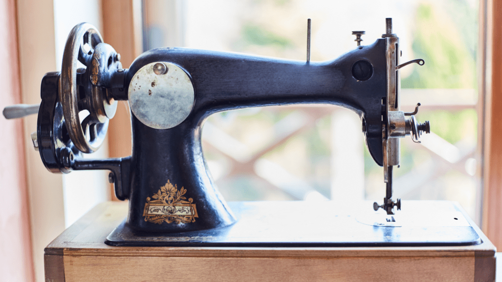 How to Polish a Vintage Singer Sewing Machine Sew Kit Kit