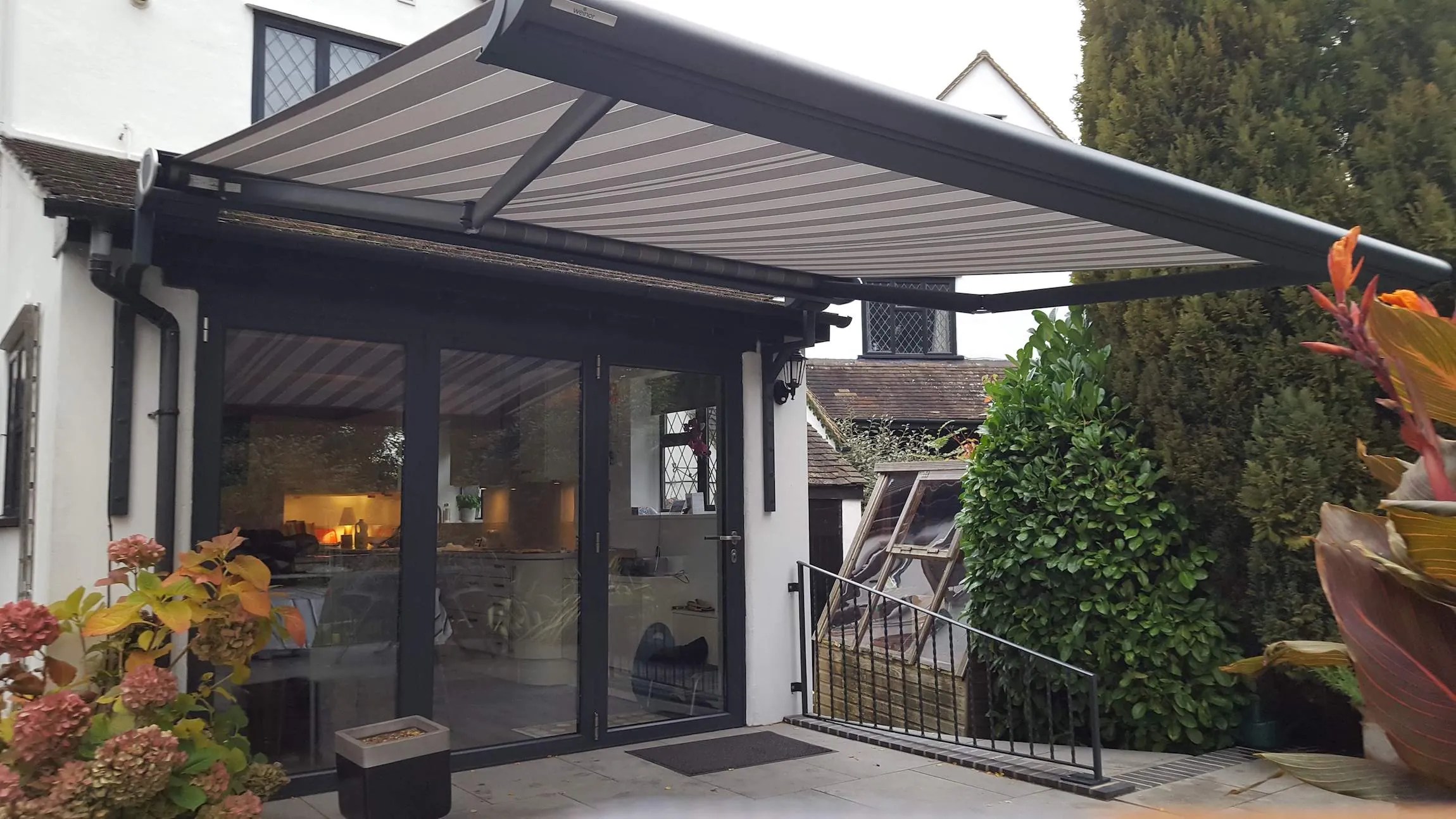 Retractable and Pergola Rain Awnings in Surrey Shaded Cube