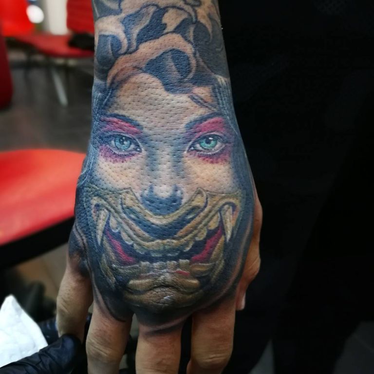 Tattoo Studio Shadows on Skin Works