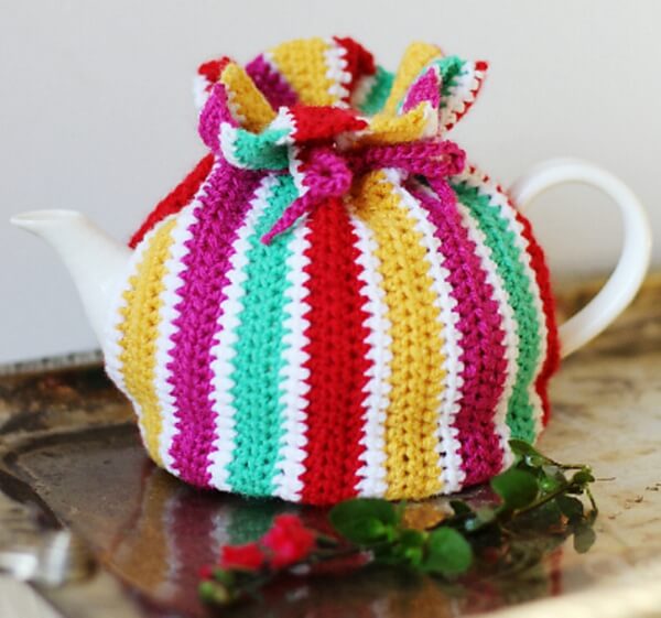 Striped Tea Cosy with Drawstring Top Share a Pattern