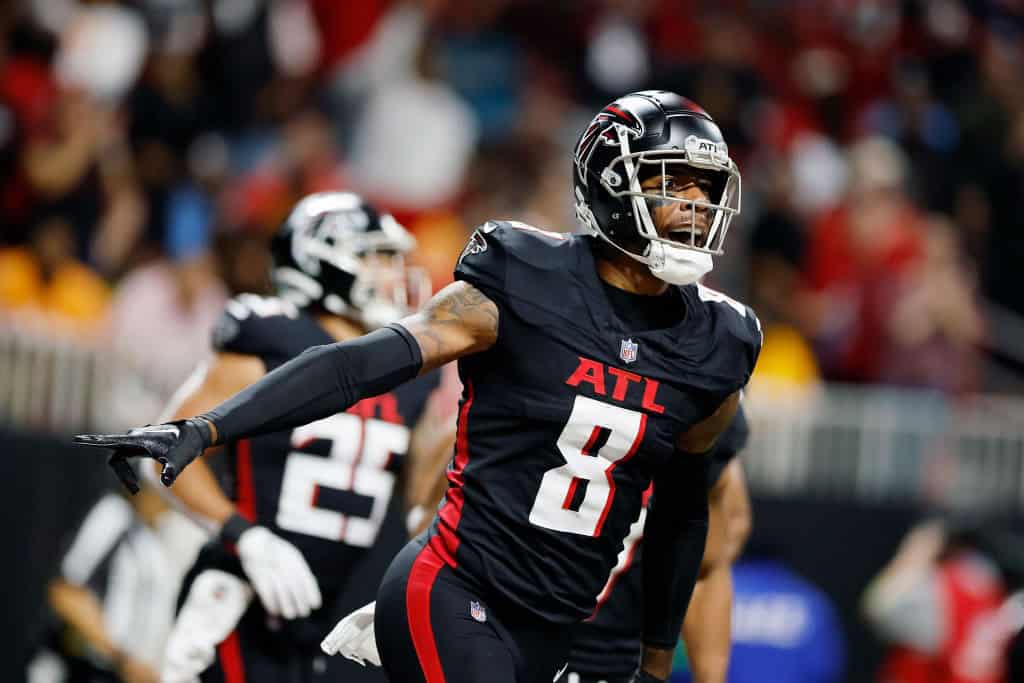 New to Fantasy Football. What do the numbers and colors for the