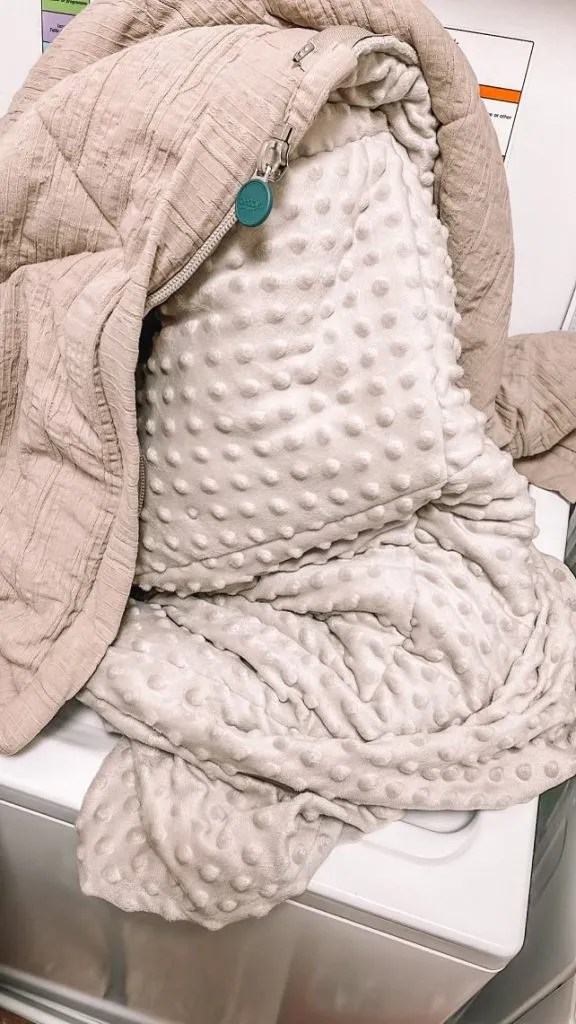 How to Wash Your Beddy’s Bedding + Zipper Hack