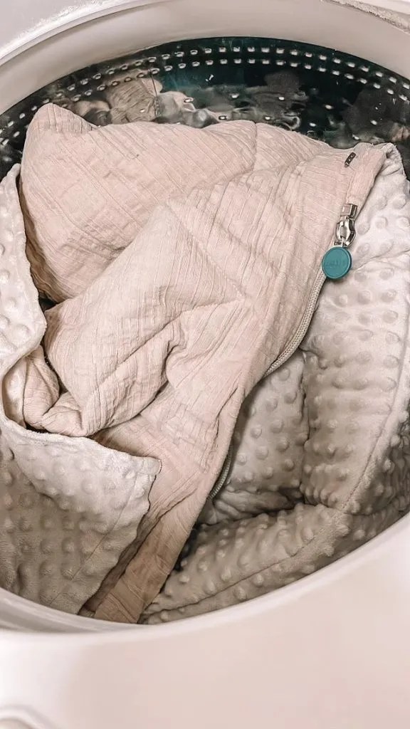 How to Wash Your Beddy’s Bedding + Zipper Hack