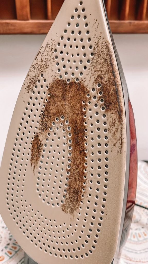 Cleaning an Iron with Faultless Hot Iron Cleaner