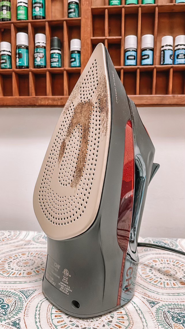 Cleaning an Iron with Faultless Hot Iron Cleaner
