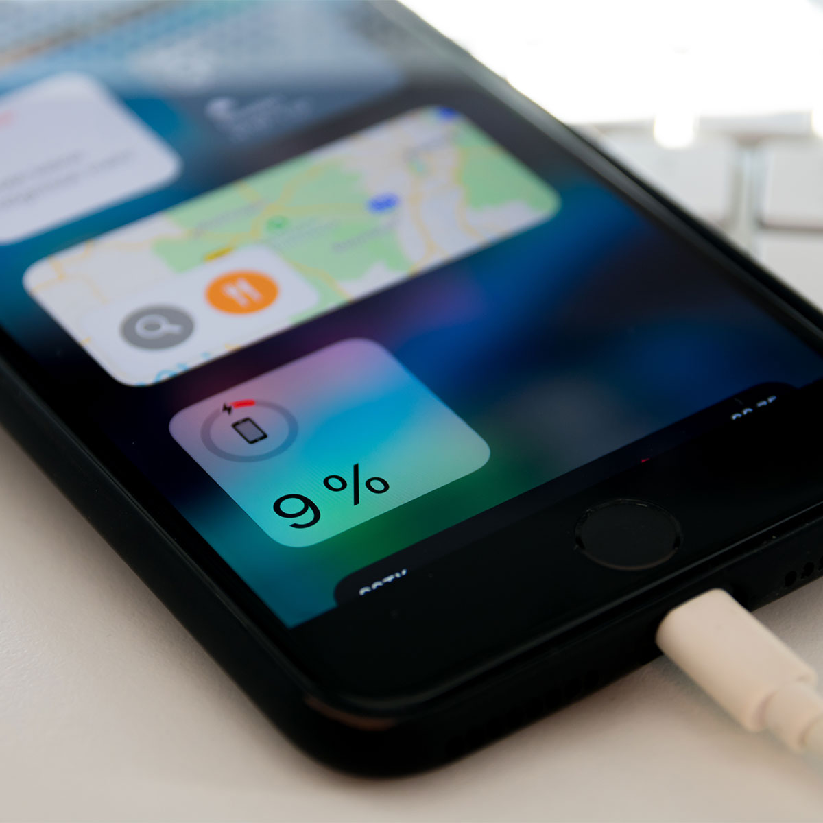 Apple Experts Agree 7 PreInstalled Apps You Should Delete If You Want