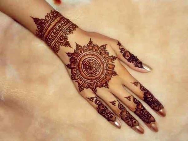 20 Trendy Mehndi Patterns Pictures for Women SheIdeas