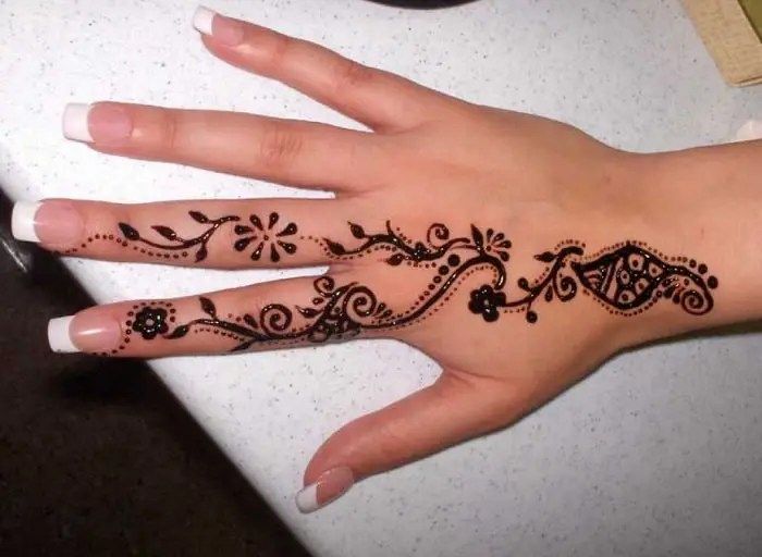 30 Latest Mehndi Designs For Beginners SheIdeas