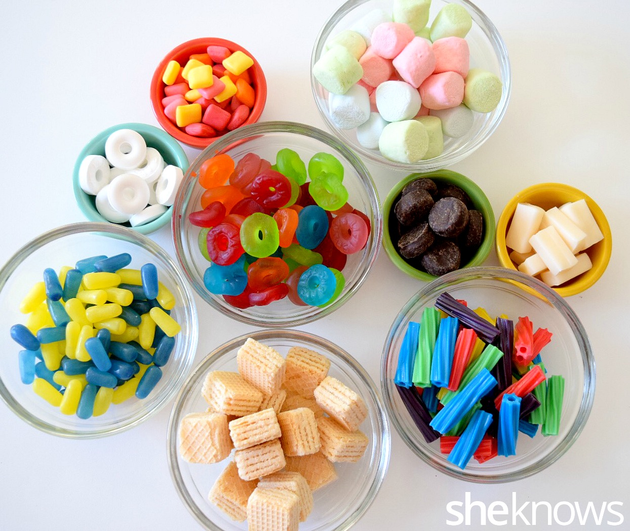 How to make edible candy bracelets in Super Bowl team colors