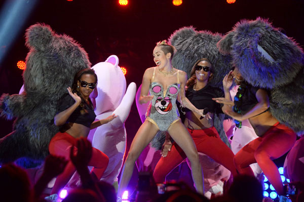 5 Style options for a Miley Cyrus Halloween costume SheKnows
