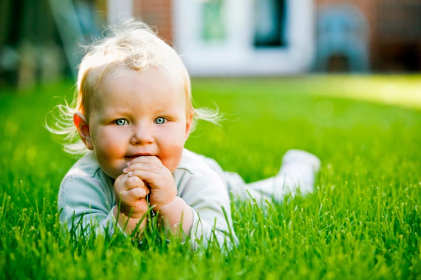 Your baby's first outdoor experiences