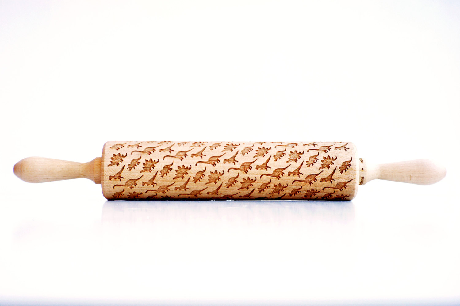 Catembossed rolling pin is the tool you need to complete your kitchen