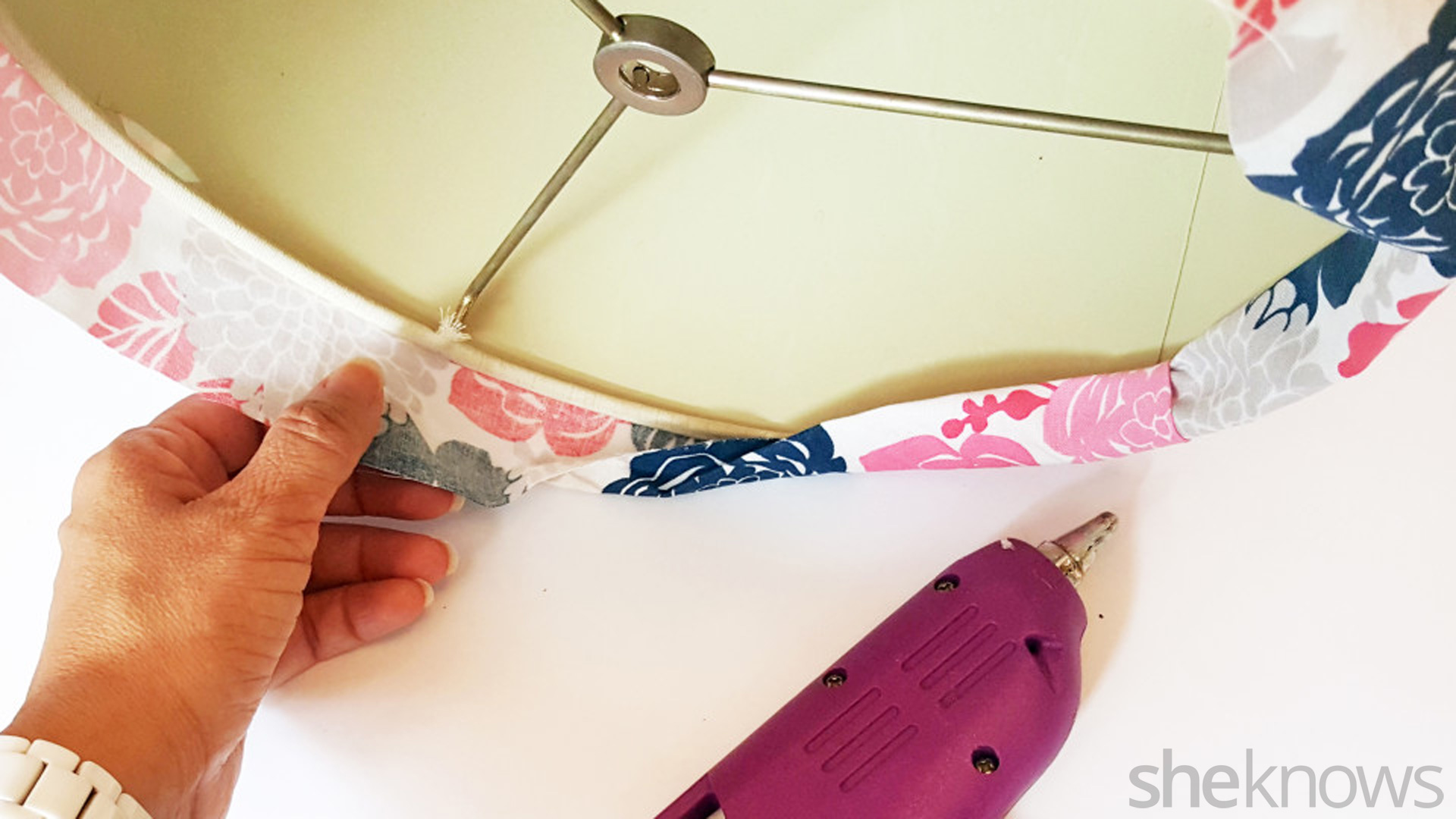 A super simple way to recover an old lamp shade SheKnows