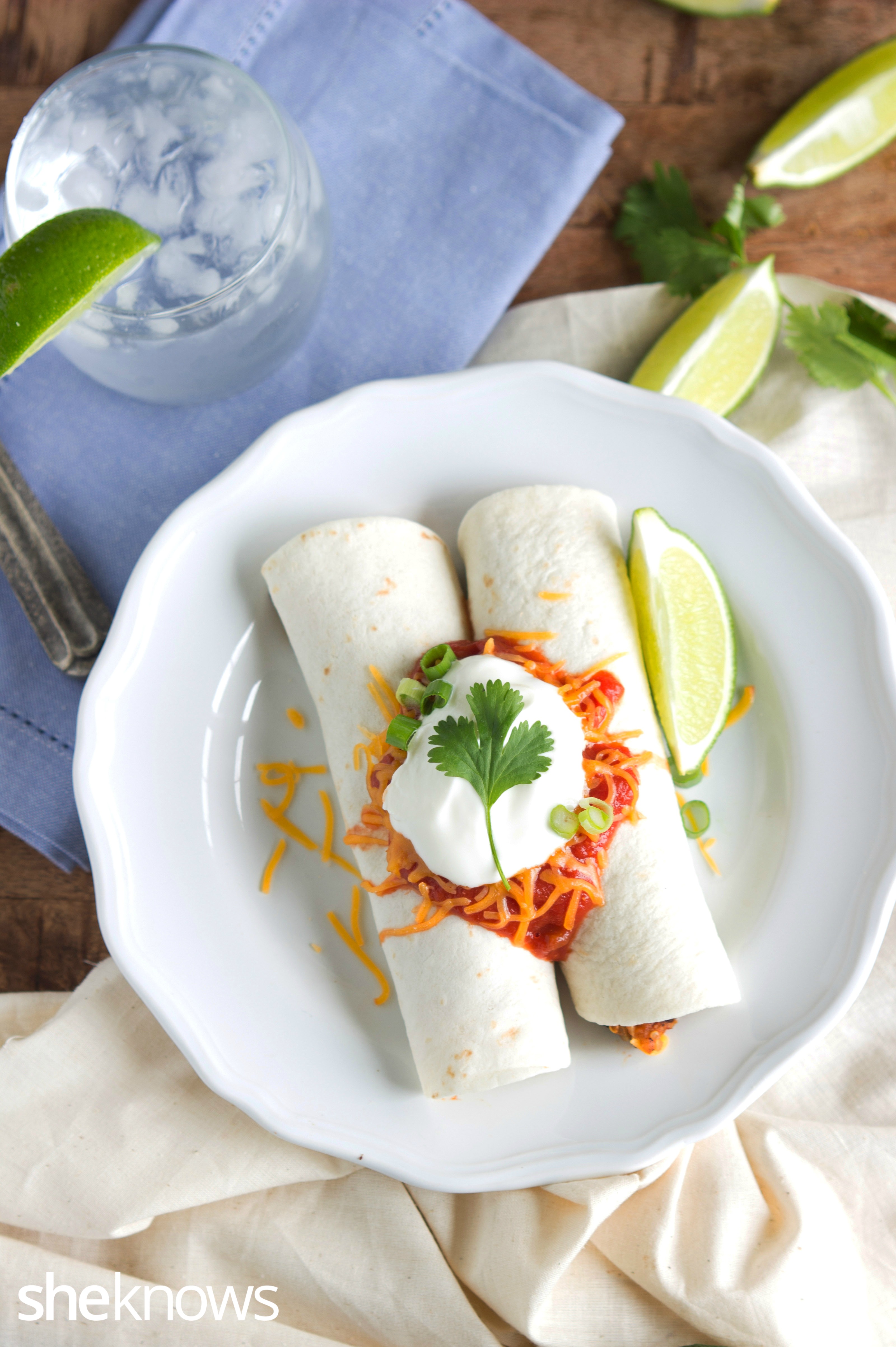 Slow Cooker Sunday Easy, healthy vegetarian quinoa enchiladas