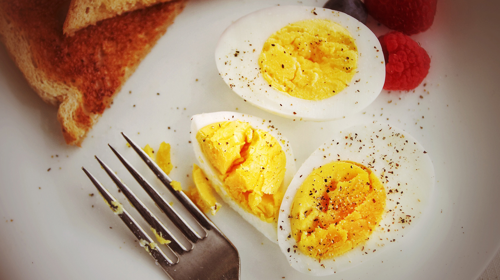 How to make the perfect hardboiled egg SheKnows