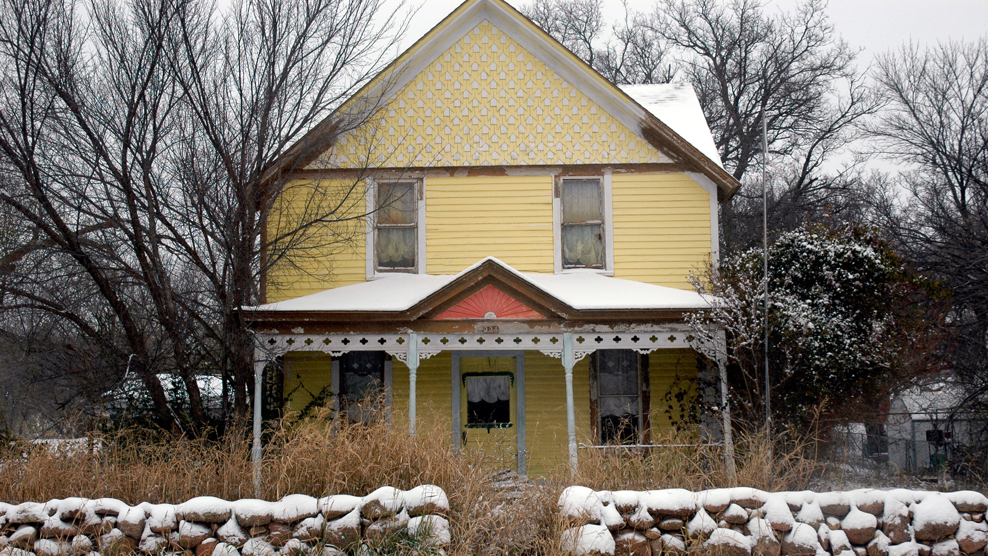 Can buying a house that's haunted save you money?