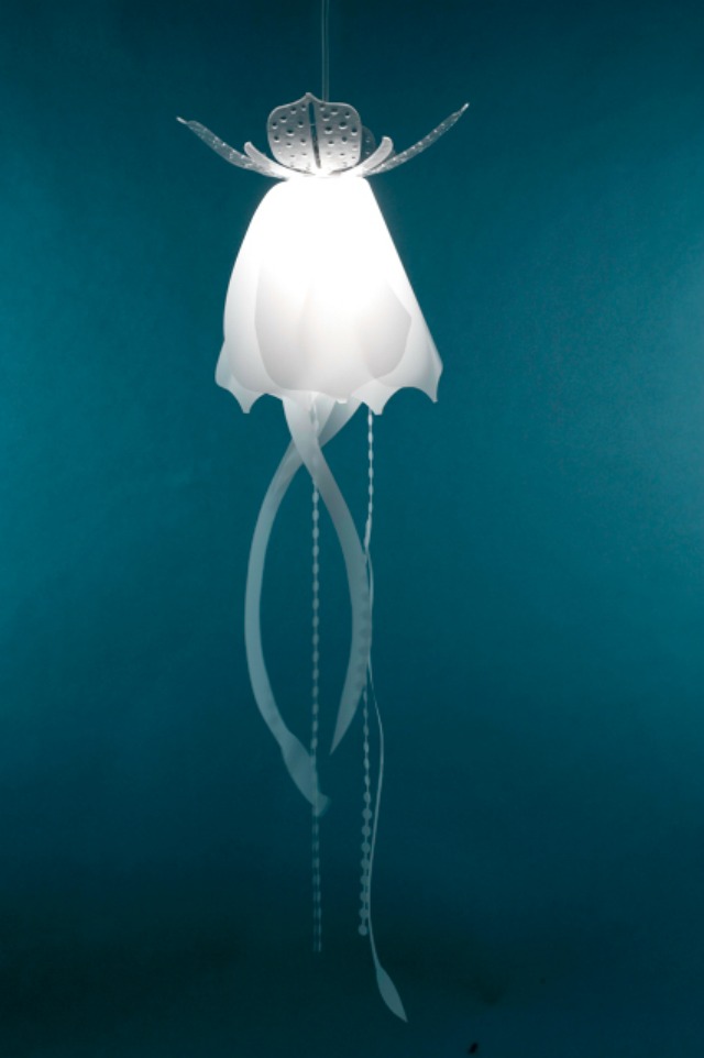 Jellyfish lamp looks amazing and is good for the too (PHOTOS)