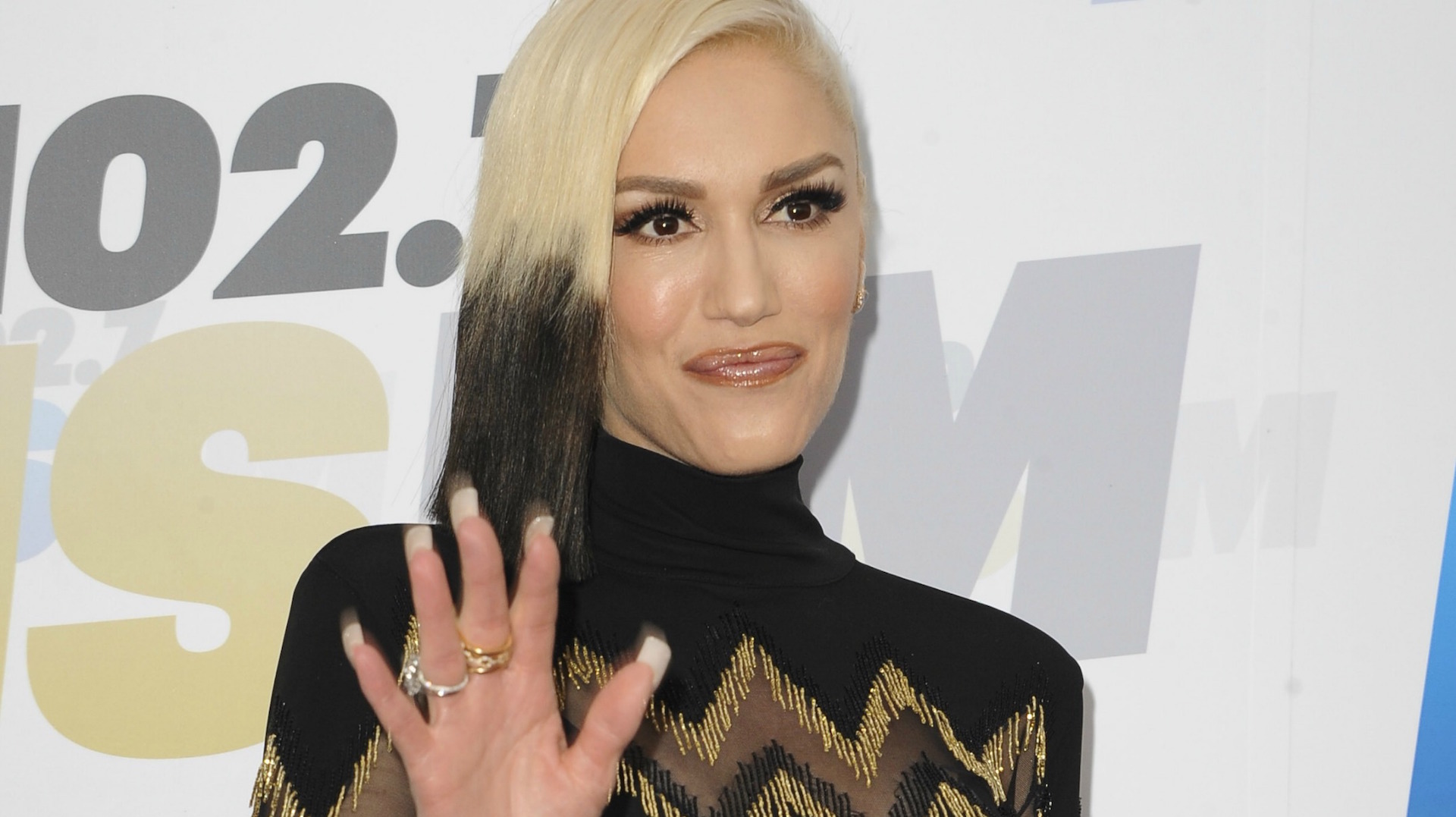Excuse me, but is that a diamond ring on Gwen Stefani’s wedding finger