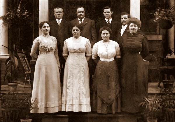 Genealogy research Dating vintage photographs by clothing & hairstyles