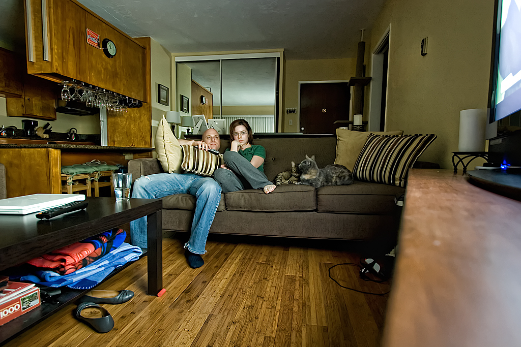 Couples are broadcasting their lives on the 24/7 SheKnows