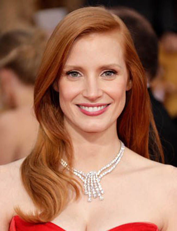 10 Hairstyles That Make You Look Thinner