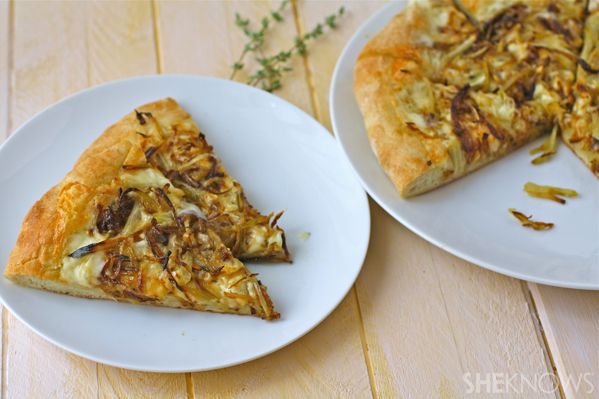 Meatless Monday Caramelized fennel and fontina pizza