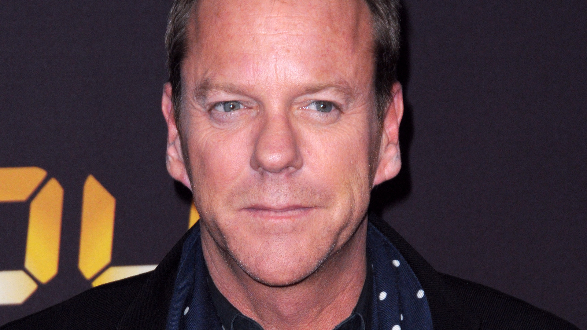 Kiefer Sutherland is still single — challenge accepted!