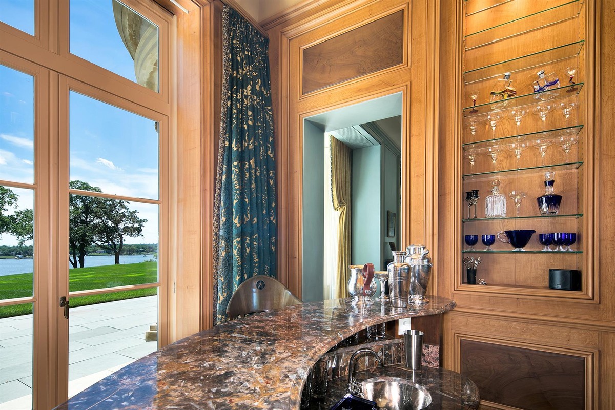 Jon Bon Jovi's New Jersey Home on Sale For 20 Million