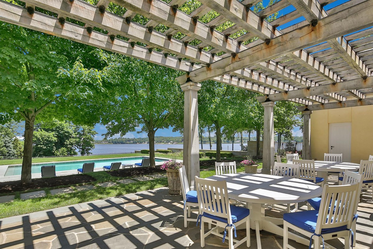 Jon Bon Jovi's New Jersey Home on Sale For 20 Million