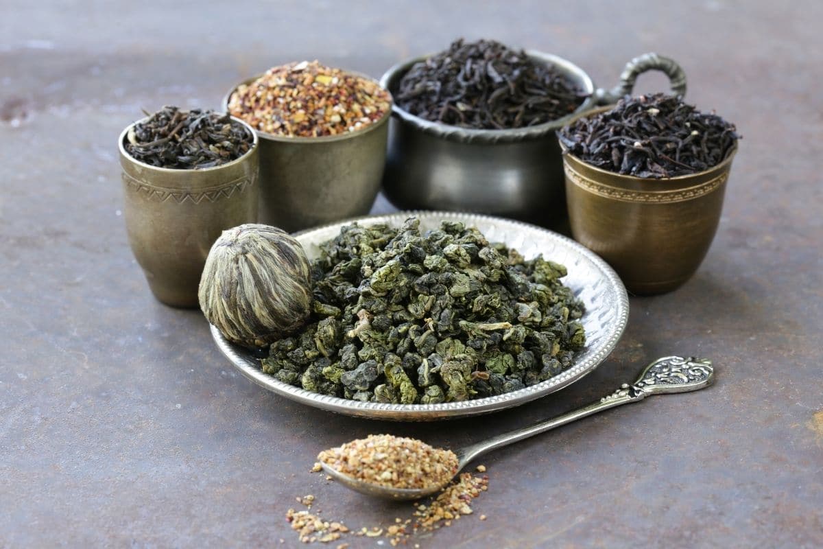 White Tea vs. Green Tea Benefits and Differences shelf