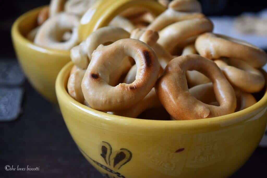 Homemade Italian Fennel Taralli da Tavola di Filomena She loves biscotti
