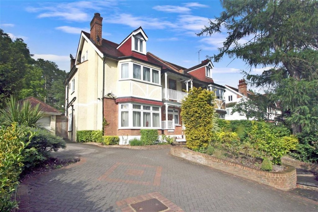 5 bedroom semi detached house for sale in West Purley
