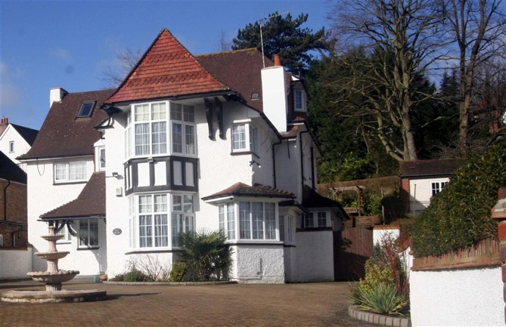 5 bedroom House Detached for sale in West Purley