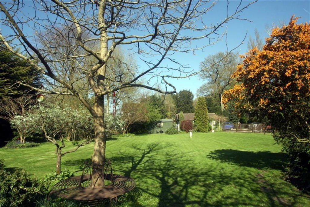 4 bedroom House Detached for sale in West Coulsdon