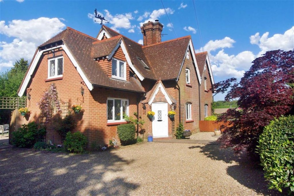 4 bedroom semi detached house for sale in Westerham