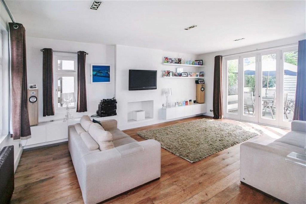 3 bedroom House Detached for sale in Purley
