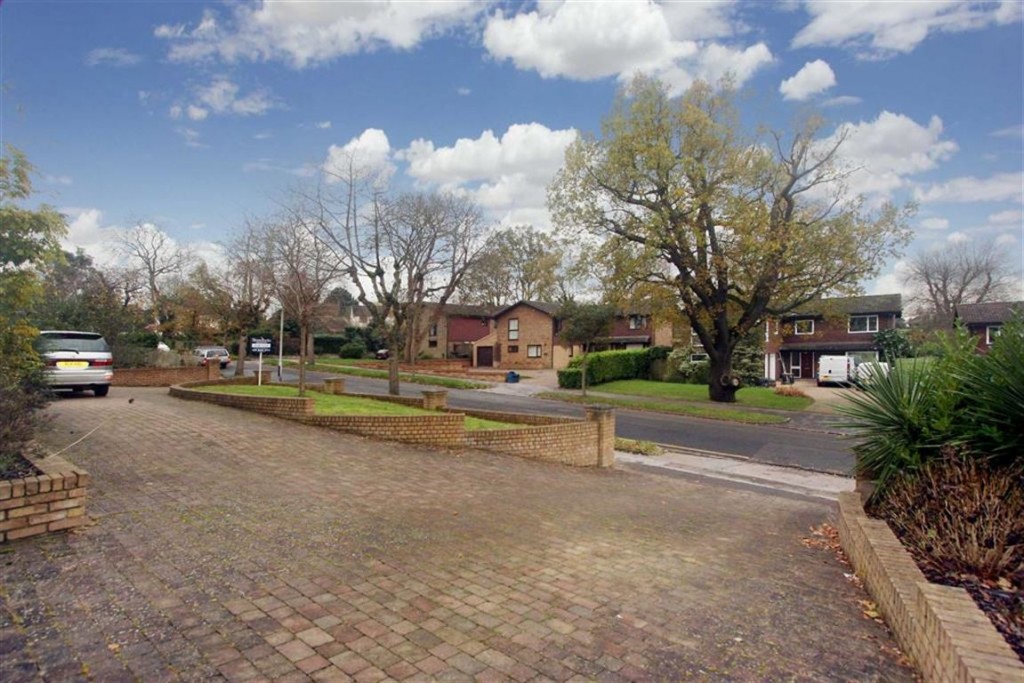 6 bedroom House Detached for sale in Whitgift Foundation