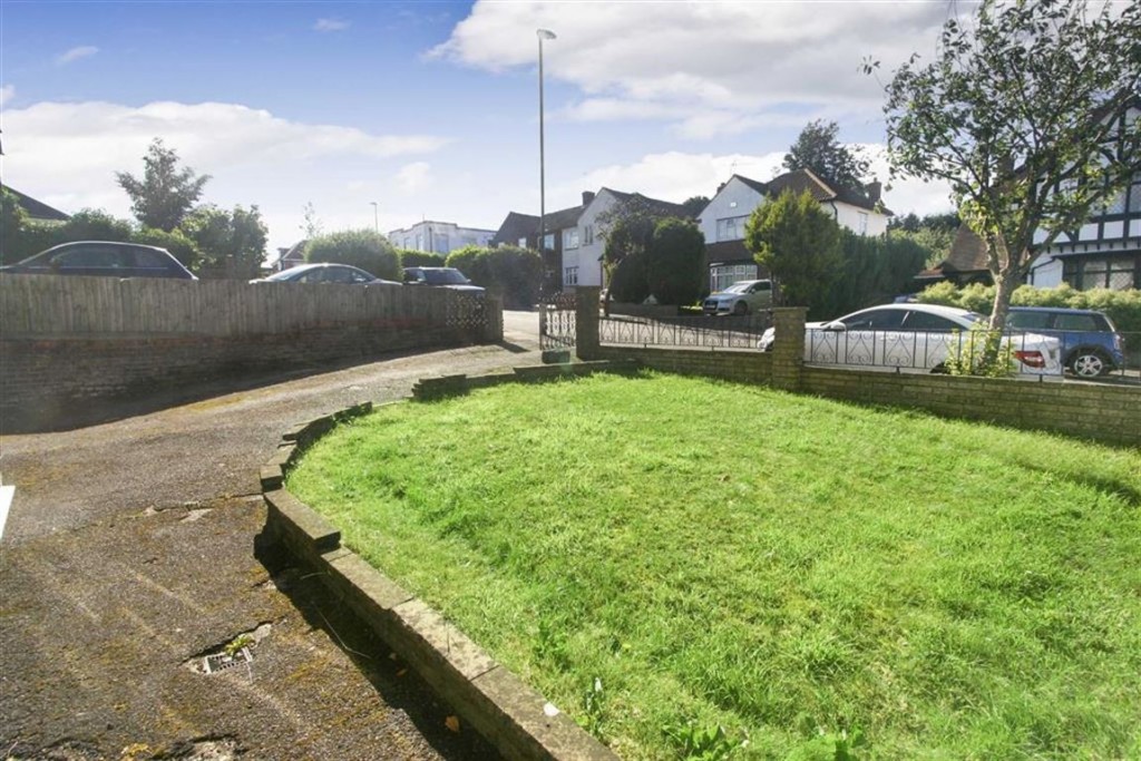 4 bedroom semi detached house for sale in Sanderstead